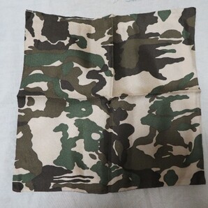 ◆即決送料込!新品定価¥6,050 ISETAN MEN'S購入 FAIRFAX フェアファクス * シルク100% リバーシブル・ポケットチーフ カモフラ&縞柄◆