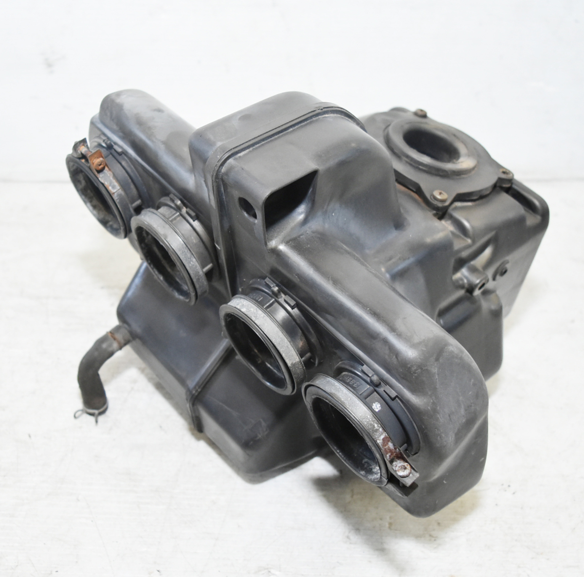 スズキ GSX400 インパルス GK79A エアクリーナーボックス 【D】AUW