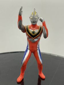  van Puresuto Ultraman Gaya 