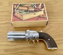 Vintage AVON　エイボン　コレクション　PEPPERBOX PISTOL 1850　ペッパーボックス銃　1977年　中身あり　ヴィンテージ　コロン　香水_画像1