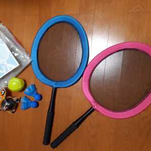 ◆送料無料◆ジャンボテニス ビーチバドミントン 対象年齢:6歳以上 ジャンボラケット ボール 風に強いシャトル付