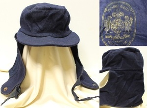 海軍の防寒物のような色や形の帽子　1129Q14r