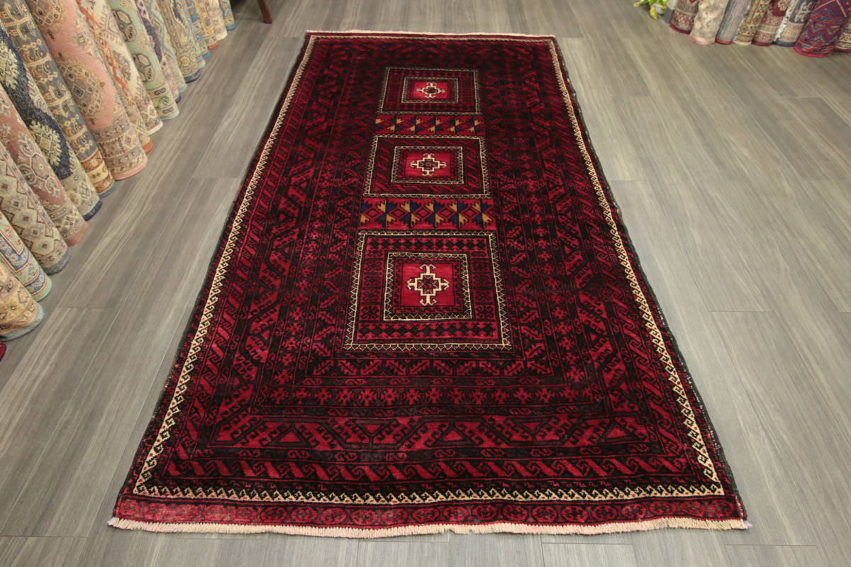 売れ筋がひ贈り物！ トライバルラグ アフガニスタン バルーチ Size:138x80cm 手織り絨毯 - ラグ - alrc.asia