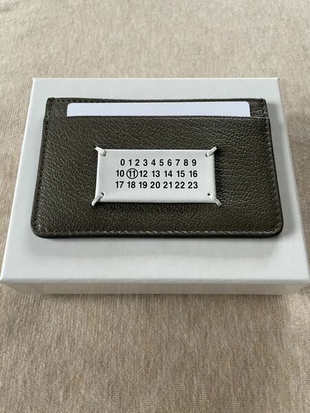 21AW新品 メゾンマルジェラ カレンダータグ グレインレザー カードケース 財布 Maison Margiela 11 メンズ パスケース カード入れ グレー