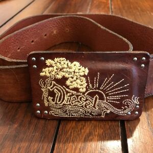 レザーベルト ビンテージ加工　本革刺繍バックル　イタリア製　DIESEL