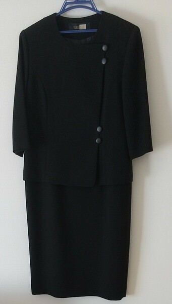 ブラックフォーマル 東京ソワール 夏用 洗える セットアップスーツ 半袖ワンピース 
