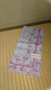 ローラアシュレイ 大判 ハンカチ 花柄 新品 紫