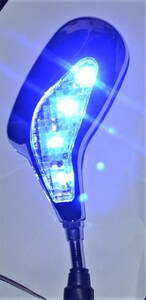 1円～LED付バイク用ミニミラ－・左右１セット・展示品の特価販売・新品・点灯色ブル－・10ｍｍ正ネジ・即決有/