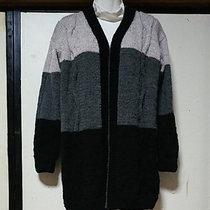 手編みカーディガン　手編みセーター　ニット　黒グレー3色　