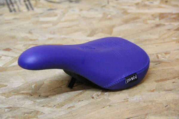 自転車 BMXシート ECLAT BIOS PIVOTAL SEAT SLIM PADDED BLUE　即決　送料無料　新品未使用