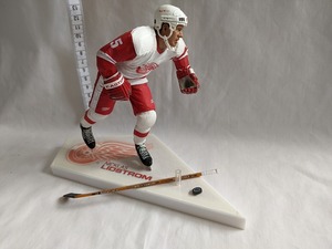 NHL ホッケーフィギュア Detroit Red Wings（デトロイト・レッドウィングス）Nicklas Lidstrom 5