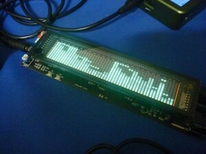蛍光表示管スペクトラムアナライザ2　VFDスペアナ・時計機能付き　車載に自作オーディオ機器に、自作PCにも
