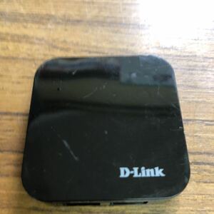 (8) D-LINK DUB-H4