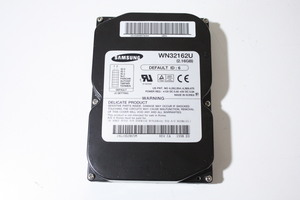 Z551[ used ]Samsung WN32162U 2GB 50pin SCSI HDD