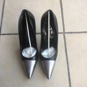 Неиспользованный Novespazio Nobespasio Pin Heel двукратные насосы размером 23,5 черные x серебро сделаны в Японии