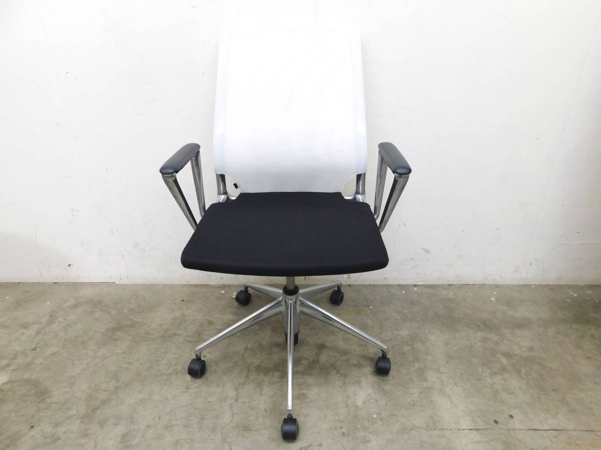 お取り寄せ】【お取り寄せ】vitra Meda Chair メダチェア 革(ブラック