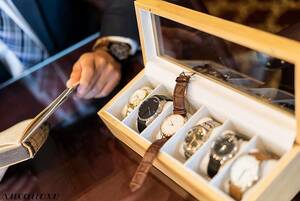 オシャレなデザイン 腕時計ケース 6本収納 腕時計 木製 モダン レイアウト アクセサリー コレクション クラシック ボックス 収納 ケースの商品画像