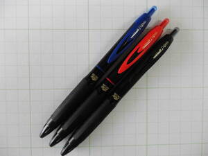 三菱鉛筆uni　ユニボール シグノ 307 　0.5ミリ　黒赤青/各1本 　3本のセット
