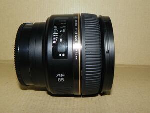 Minolta AF 85mm/f 1.4 G (D) lens ( used good goods )