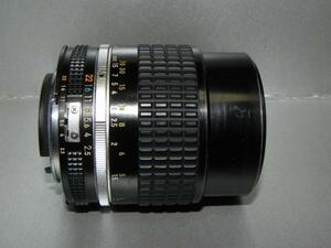 **ジャンク品　Nikon Ai-s 105mm/f 2.5 レンズ*