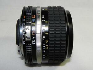**中古品　Nikon Ai-s Nikkor 24mm f/2.8 レンズ