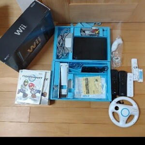 wii本体/クロ & マリオカートwii/ハ ンドル お家時間に◎ スプラトゥーン マリオメーカー WiiU 太鼓の達人