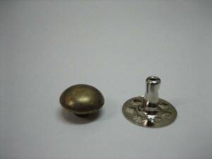 真鍮玉飾りカシメ　頭7mm　足8.5mm　アンティークゴールド　100組