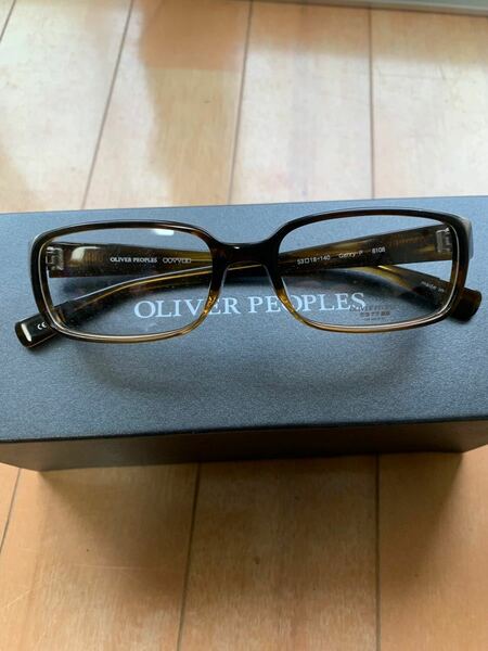 OLIVER PEOPLES 新品未使用