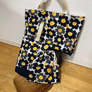 ハンドメイド レッスンバッグ・シューズケース・巾着袋3点セット【ネイビー花柄】