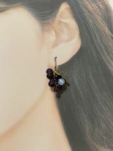 Art hand Auction [January birthstone, February birthstone, good luck, love] Power stone grape earrings, amethyst, Garnet...Earrings can be changed (811), Handmade, Accessories (for women), Earrings, Earrings