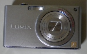 0602 動作未確認 ジャンク コンパクトデジタルカメラ Panasonic LUMIX DMC-FX33 光学ズーム3.6倍 810万画素 顔認識AF/AE 顔追尾機能