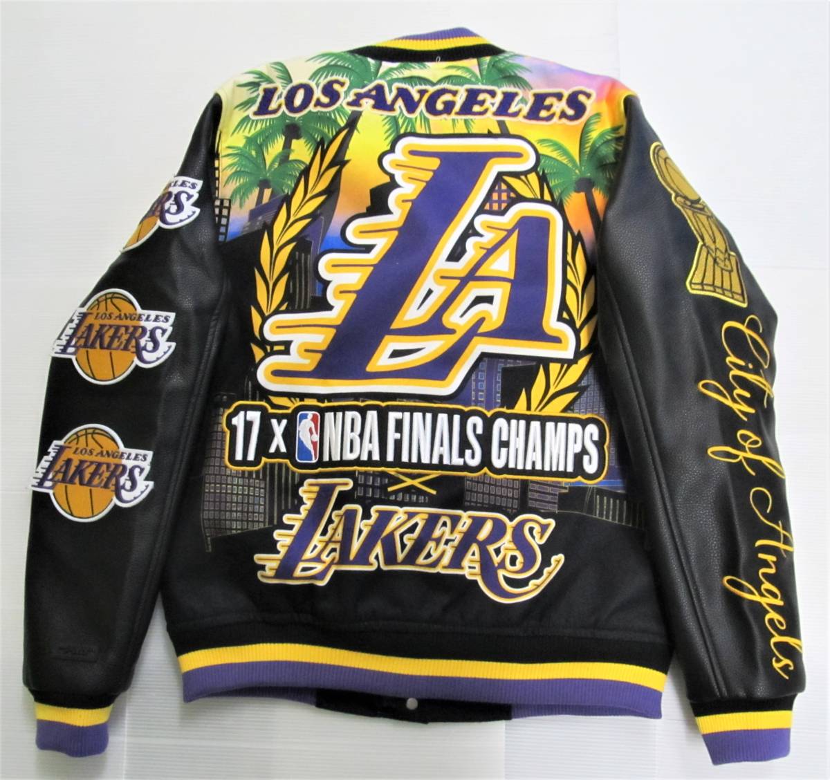 Lakers レイカーズ　ジャケット　スタジャン ナイロンジャケット 公式クリアランス