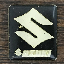 スズキ ビンテージ ロゴ ピンバッジ SUZUKI Vintage Logo Pin バイカー 国産旧車 バイク Biker Motorcycle_画像1