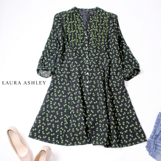 新品☆LAURA ASHLEY 生地 シルバー ライトグレー リメイク素材に
