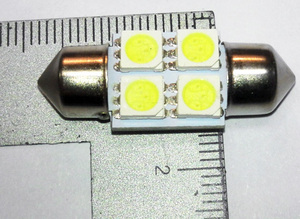 LED T10×31mm　４連　４ｓｍｄ　ルームランプ　ルームライト 室内灯 ドア などに　