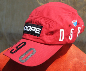 即決■DOPE■ガチャガチャレッドcap■古着