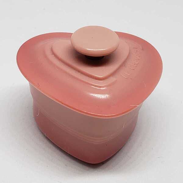 送料無料☆ル・クルーゼ キッチン マグネットLE CREUSET フランス製 磁石 ピンク ハート