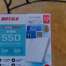 新品未開封、箱が汚れ、破損でアウトレット。BUFFALO ポータブルSSD 2TB SSD-PG2.0U3 READ340MB/s Write320MB/s プレイステーション45対応_画像4