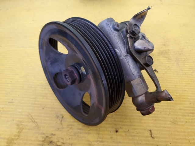 * насос гидроусилителя руля Bongo Friendee SGEW