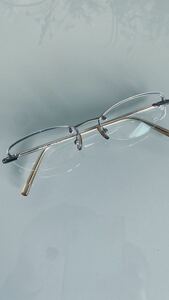  Prada PRADA glasses (do equipped )