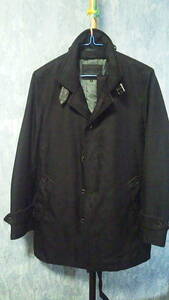 Мужское пальто черное размер 3 S ~ M О Slim тип "MEN'S MELROSE (Мужская мелроуз)" б/у На руке царапина