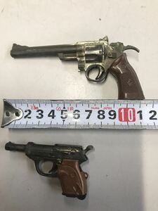 Ｙ【雑貨④】★当時物★　S&W　スミスアンドウェッソン　Ｃａｒｌ Ｗａｌｔｈｅｒ　ワルサー　おもちゃ　玩具　ミニチュア　現状渡し