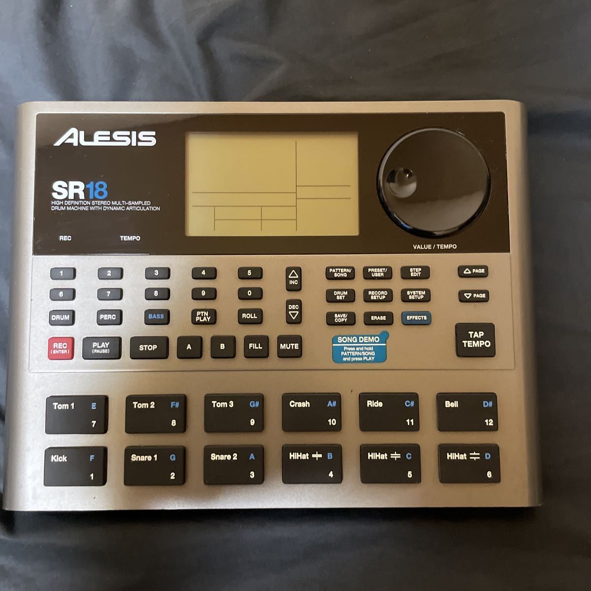 ブルー系新品 どんくん様専用 ALESIS SR18 ドラムマシン DTM/DAW 楽器 ...