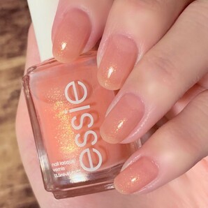 レアカラー！ essie 594 out of the jukebox