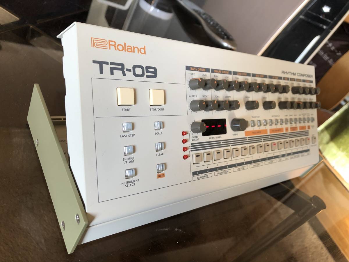 無料発送 RolandのTR-09の中古品です - DTM/DAW - conservatorycanada.ca