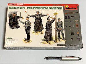 Φ plastic model WW.II Germany land army . war ..MiniArt