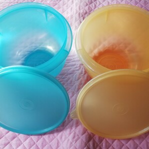 ☆[Tupperware]タッパーウェア 保存容器☆ボウル形 ラウンド形☆同サイズ色違い２個セット☆ 