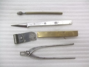時計修理用工具小型ヤットコ、スリ台、こじ開け工具、TOP側エグリ棒など　M526