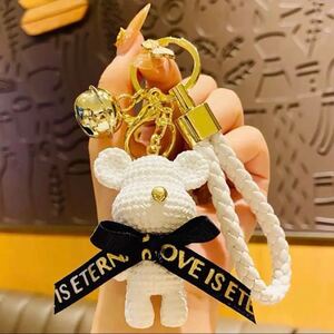 ☆新品☆ くま キーホルダー キーチェーン レザー リボン