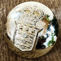 105990 英国　GAUNT LONDON Heraldic Shield ボタン　釦　大1個　真鍮製紋章 ボタン　制服　ミリタリー　アーミー　軍　軍用ボタン_画像1
